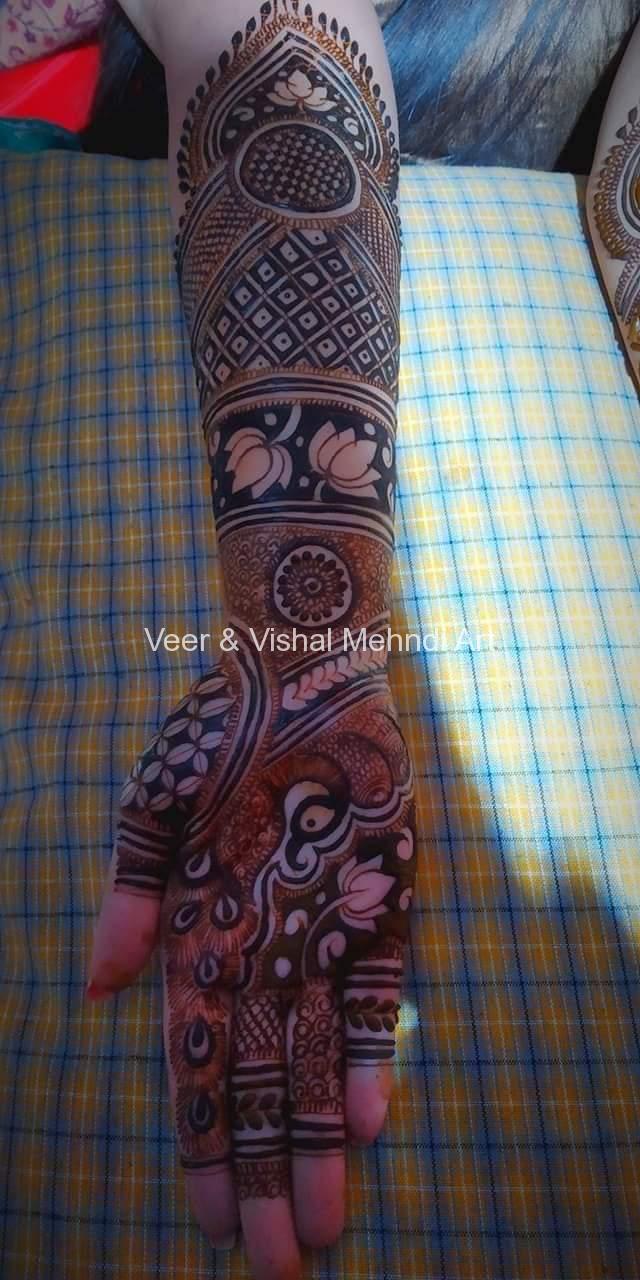 Pin by VIBHA GALA MEHENDI ARTIST on Vibha Gala | Legs mehndi design, Leg  mehndi, Dulhan mehndi designs